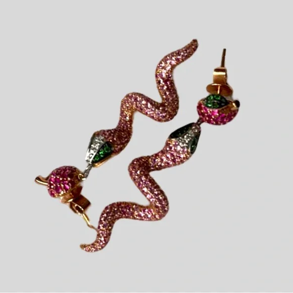 Go ahead and-let yourself be tempted by this vivid 18kt two-tone gold earrings - Picture 3 of 9